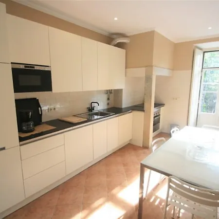 Apartment Superb 4 Bedroom Apartment In Lisbon Lisbon