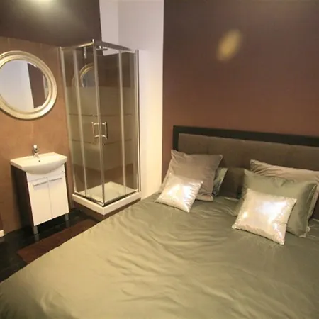 Superb 4 Bedroom Apartment In Lisbon Apartment *